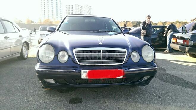 Mercedes E 220 1999, 277,000 km - 2.2 l - Bakı