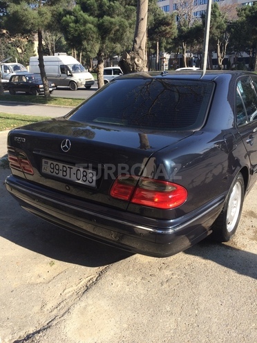 Mercedes E 270 2000, 231,430 km - 2.7 l - Bakı