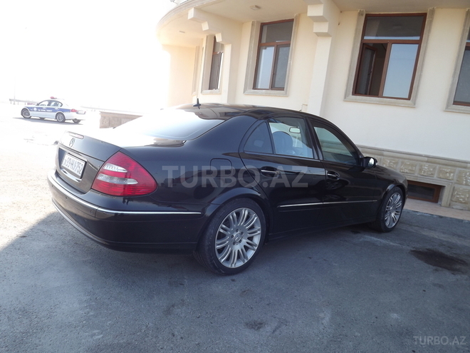 Mercedes E 220 2005, 190,000 km - 2.2 л - Salyan