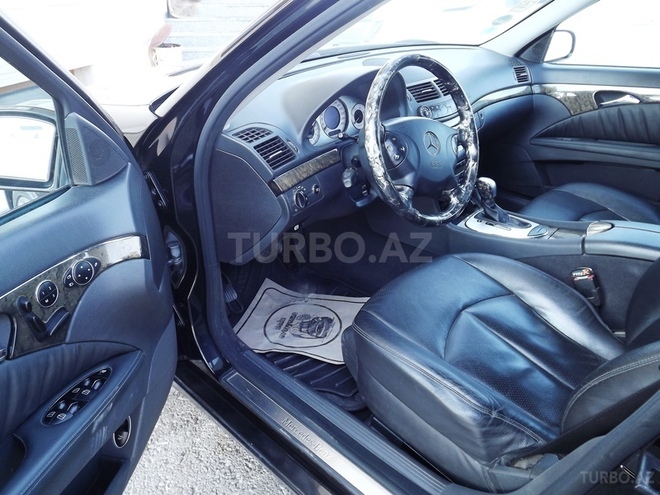 Mercedes E 220 2005, 190,000 km - 2.2 л - Salyan