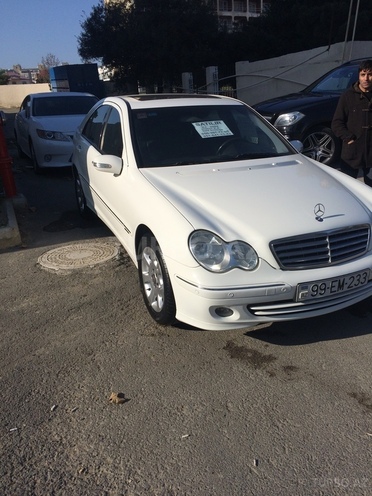 Mercedes C 240 2004, 214,809 km - 2.6 л - Bakı
