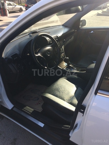 Mercedes C 240 2004, 214,809 km - 2.6 л - Bakı