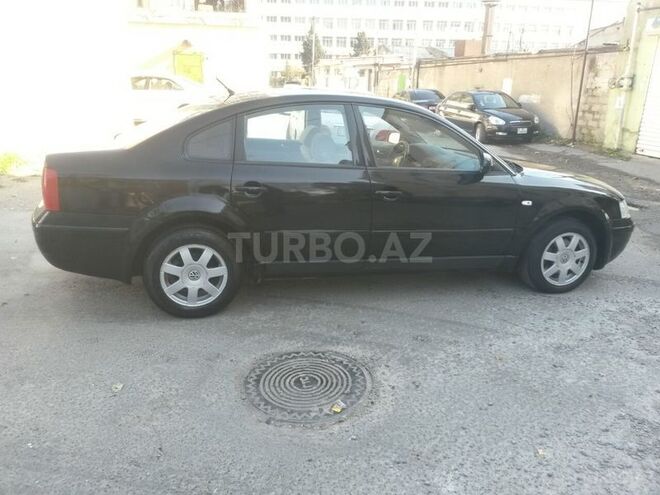 Volkswagen Passat 2000, 180,000 km - 1.8 l - Bakı