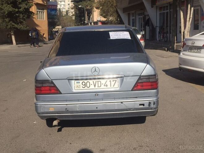 Mercedes E 200 1992, 217,000 km - 2.0 l - Bakı