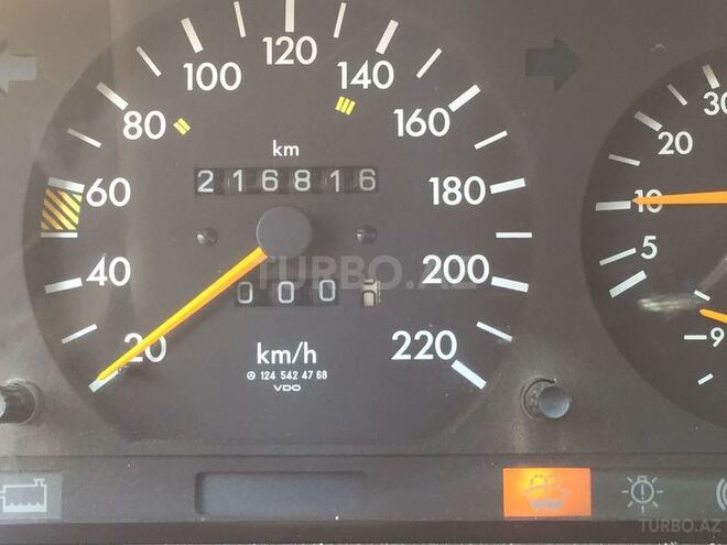 Mercedes E 200 1992, 217,000 km - 2.0 l - Bakı