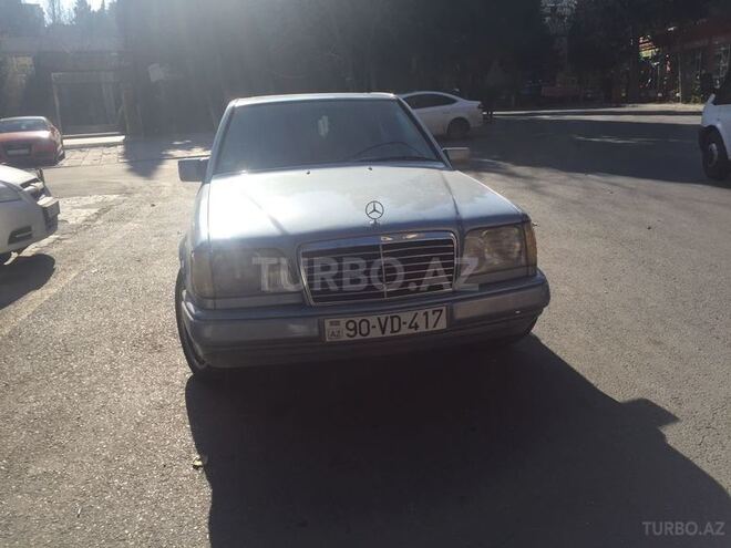 Mercedes E 200 1992, 217,000 km - 2.0 l - Bakı