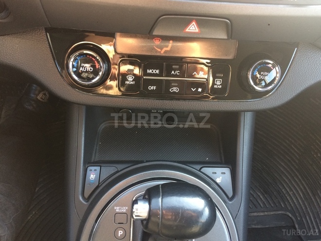 Kia Sportage 2011, 111,700 km - 2.4 l - Sumqayıt