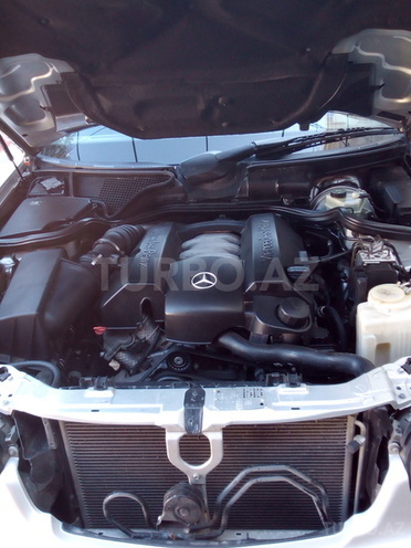 Mercedes E 240 2000, 200,000 km - 2.6 l - Bakı