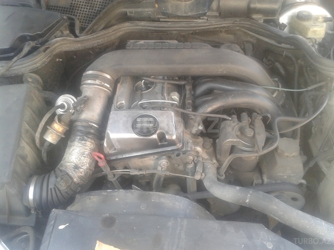 Mercedes E 220 1996, 278,000 km - 2.2 l - Bakı