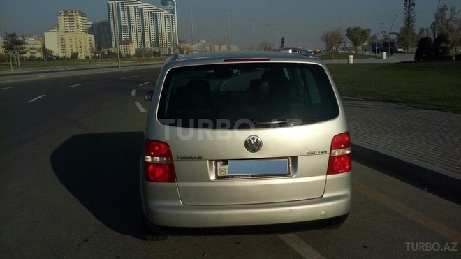 Volkswagen Touran 2005, 190,000 km - 2.0 l - Bakı