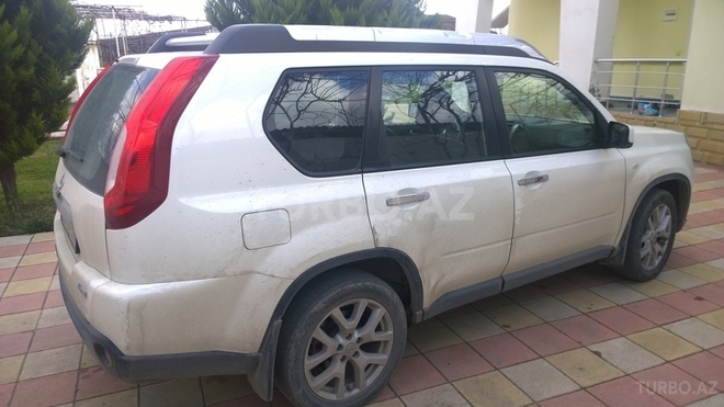 Nissan X-Trail 2013, 190,000 km - 2.5 л - Bakı
