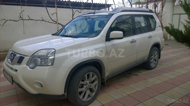 Nissan X-Trail 2013, 190,000 km - 2.5 л - Bakı