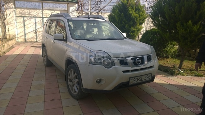 Nissan X-Trail 2013, 190,000 km - 2.5 л - Bakı