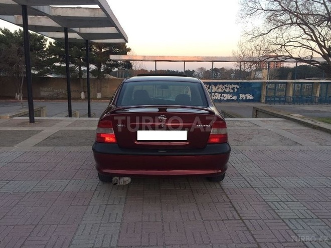 Opel Vectra 1997, 290,000 km - 1.6 l - Sumqayıt