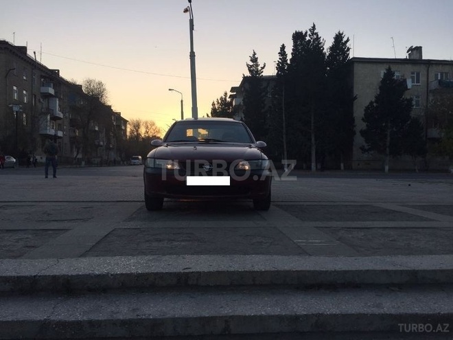 Opel Vectra 1997, 290,000 km - 1.6 l - Sumqayıt