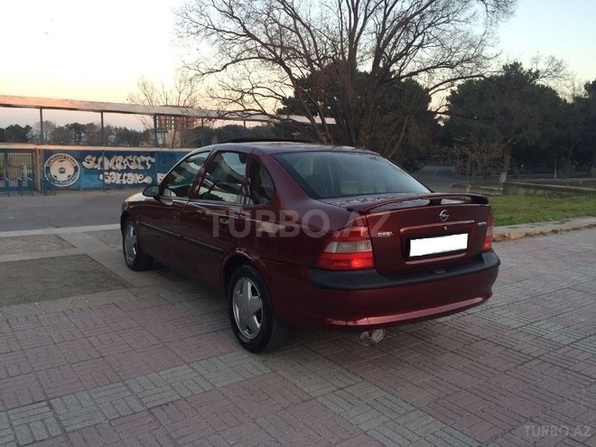 Opel Vectra 1997, 290,000 km - 1.6 l - Sumqayıt