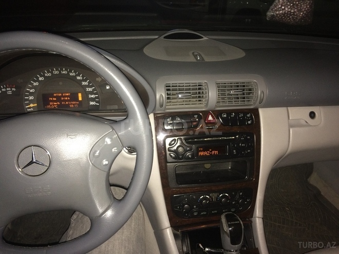Mercedes C 180 2003, 168,686 km - 1.8 l - Bakı
