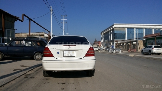 Mercedes C 240 2001, 320,000 km - 2.6 л - Bakı