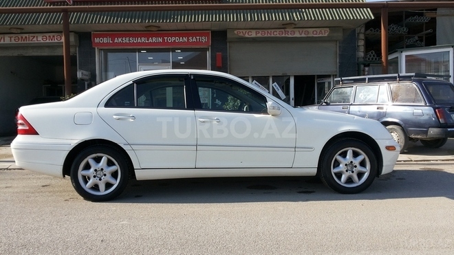 Mercedes C 240 2001, 320,000 km - 2.6 л - Bakı