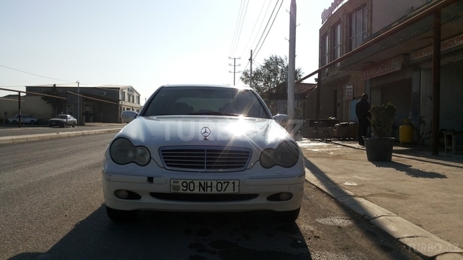 Mercedes C 240 2001, 320,000 km - 2.6 л - Bakı