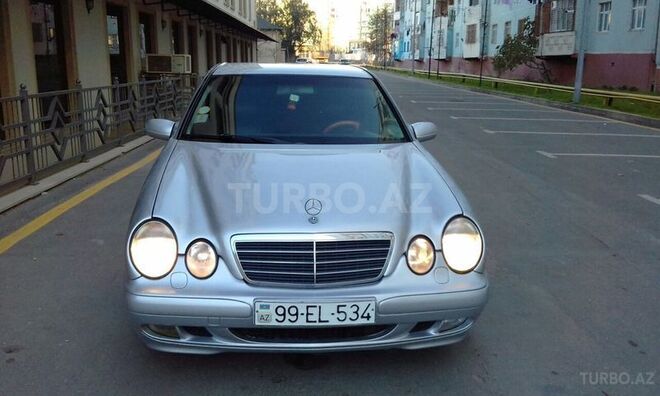 Mercedes E 220 2000, 171,000 km - 2.2 l - Sumqayıt