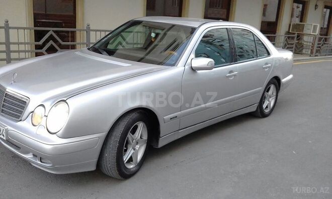 Mercedes E 220 2000, 171,000 km - 2.2 l - Sumqayıt