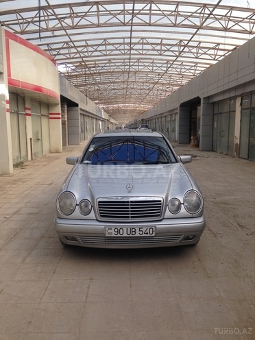 Mercedes E 230 1995, 240,000 km - 2.3 l - Bakı