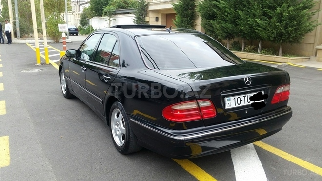 Mercedes E 240 2001, 210,000 km - 2.6 l - Bakı