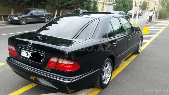 Mercedes E 240 2001, 210,000 km - 2.6 l - Bakı