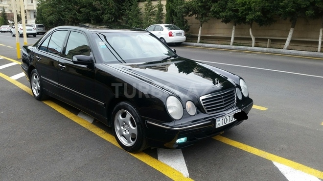 Mercedes E 240 2001, 210,000 km - 2.6 l - Bakı
