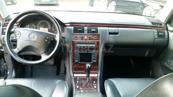 Mercedes E 240 2001, 210,000 km - 2.6 l - Bakı