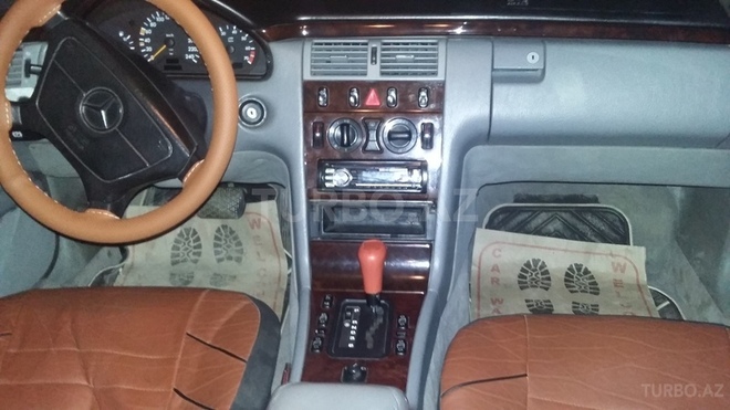 Mercedes E 230 1995, 350,638 km - 2.3 l - Sumqayıt