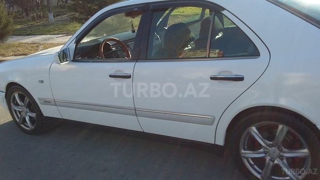 Mercedes E 230 1995, 350,638 km - 2.3 l - Sumqayıt