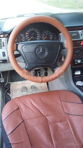 Mercedes E 230 1995, 350,638 km - 2.3 l - Sumqayıt