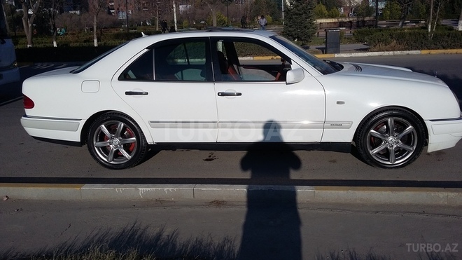 Mercedes E 230 1995, 350,638 km - 2.3 l - Sumqayıt