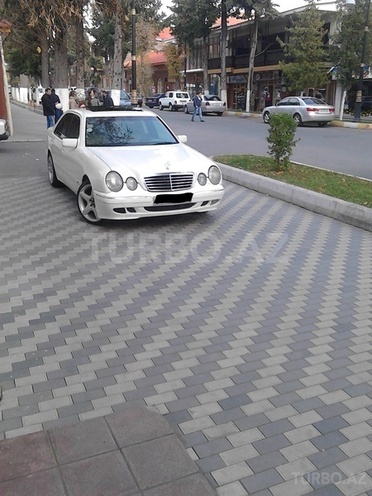 Mercedes E 290 1996, 490,000 km - 2.9 l - Zaqatala