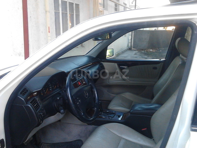 Mercedes E 290 1996, 490,000 km - 2.9 l - Zaqatala