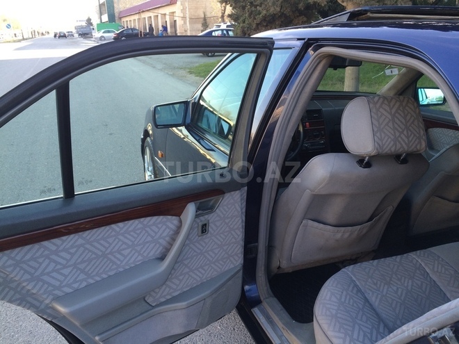 Mercedes C 220 1996, 320,500 km - 2.2 l - Sumqayıt