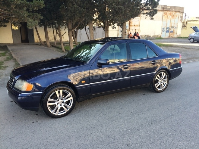 Mercedes C 220 1996, 320,500 km - 2.2 l - Sumqayıt