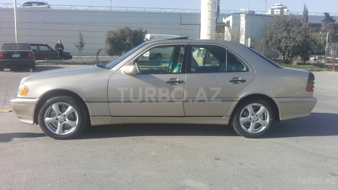Mercedes C 230 1999, 210,000 km - 2.3 l - Bakı