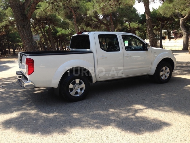 Nissan Navara 2014, 64,800 km - 2.5 л - Bakı