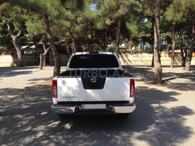 Nissan Navara 2014, 64,800 km - 2.5 л - Bakı