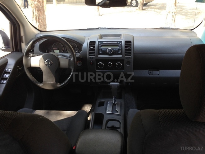 Nissan Navara 2014, 64,800 km - 2.5 л - Bakı