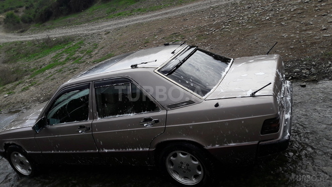 Mercedes 190 1993, 450,000 km - 2.3 l - Bakı