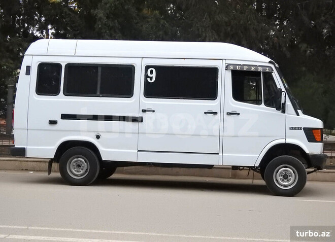Mercedes 208 D 1995, 254,000 km - 2.0 л - Şirvan