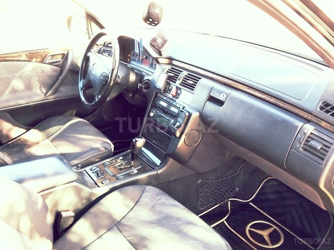 Mercedes E 220 2000, 263,148 km - 0.3 l - Sumqayıt