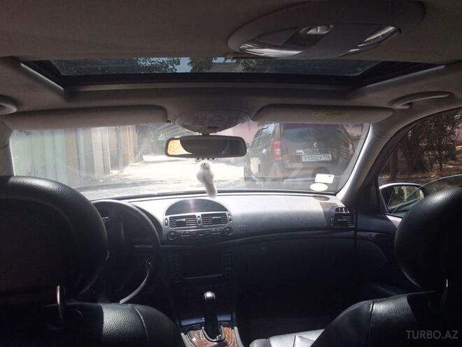 Mercedes E 220 2003, 230,000 km - 2.2 l - Bakı