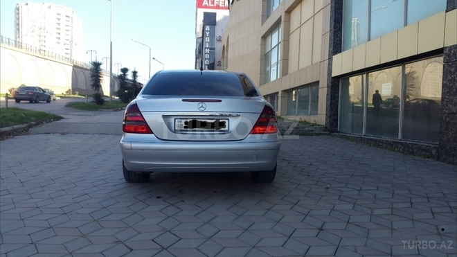Mercedes E 220 2006, 186,000 km - 2.2 л - Bakı