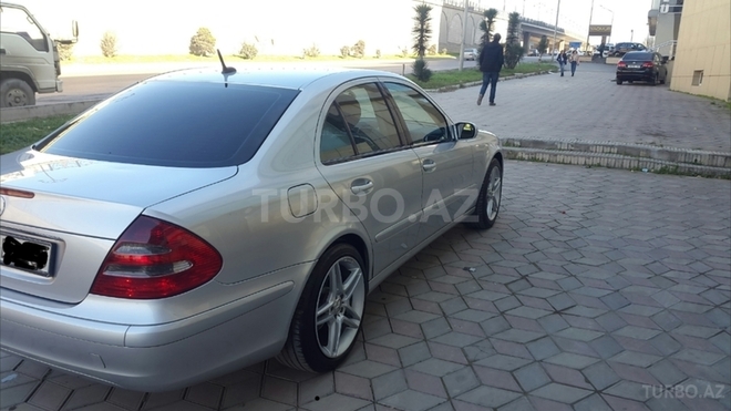Mercedes E 220 2006, 186,000 km - 2.2 л - Bakı