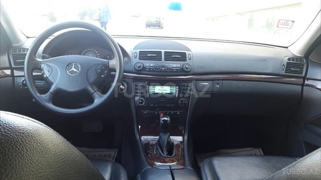 Mercedes E 220 2006, 186,000 km - 2.2 л - Bakı